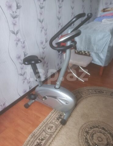 halqa ile qarin eritmek: Maşın: Stasionar velotrenajor Təsvir: - Kompakt, evdə fitness üçün