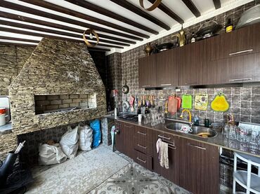 Həyət evləri və villaların satışı: Satılır: geniş həyətli fərdi yaşayış evi (tam mebellə) - 2 mərtəbəli — 24