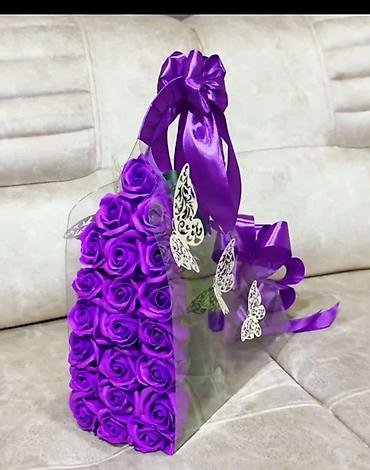 8 mart hədiyyəsi: 8 marta özəl süni buket güllərin oyuncaqli hədiyyələrin kəpənək — 6