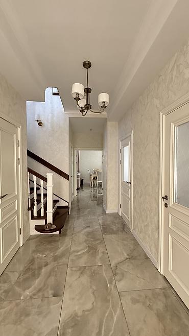 бишкек киргизия 1: 🏡 Продается шикарный дом в отличной локации! 📍 3я линия от ул — 3