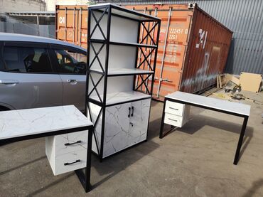 Офисные столы: Столы офисные с тумбочкой
Офисные столы с тумбочкой в наличии — 6