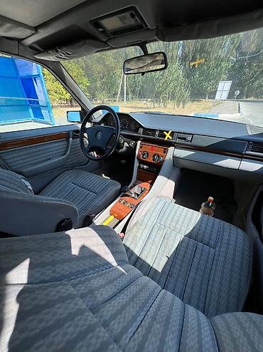 bmw e318: Mercedes-Benz W124: 1992 г., 2.2 л, Механика, Бензин, Седан — 5