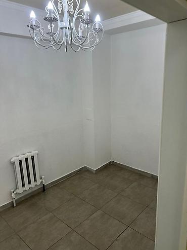 Коммерциялык мүлк: Кеңселерди сатуу 70 м², Ремонту бар, Көп кабаттуу имарат, 1 кабат — 9