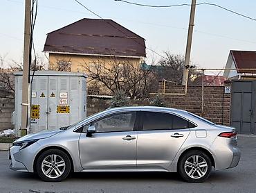 Toyota: Toyota Corolla: 2020 г., 1.8 л, Вариатор, Гибрид, Седан — 6