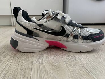 женские беговые кроссовки nike: Кроссовки, 40, Nike, Новый, Бесплатная доставка