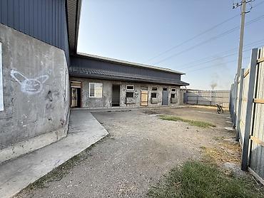пустой участок бишкек: 400 м², With parking, Другой тип здания — 2