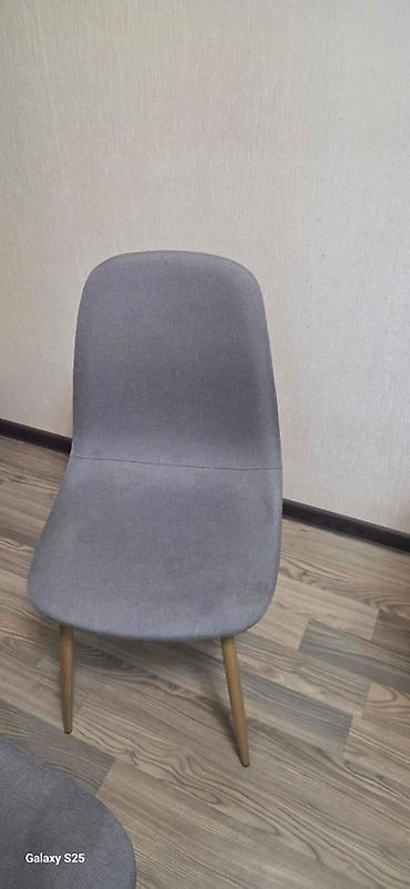 parta stullari: - Müasir dizaynlı yemək/iş stulu - Rəng: boz - Material: yumşaq parça — 1