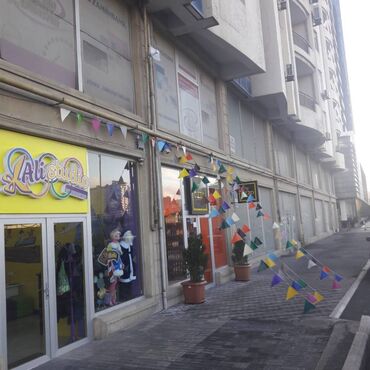 Digər kommersiya daşınmaz əmlakı: Xətai rayonu xətai metrosuna yaxın 16 mərtəbəli binanın 2-ci -da lalafo.az — 16 Digər kommersiya daşınmaz əmlakı: Xətai rayonu xətai metrosuna yaxın 16 mərtəbəli binanın 2-ci — 16