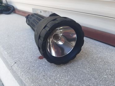 Ostali uređaji: ﻿Catter ručna lampa Polovna sa tragovima koriscenja. Odlican kvalitet — 2