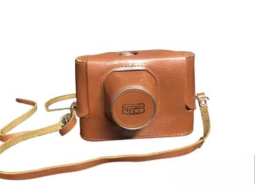Раритетный продам сссркие ретро фотоаппараты в комплекте:кожанный