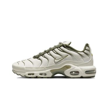 air max новый: Nike Air Max Plus TN
доставка с пойзена 
в течении 2 недель