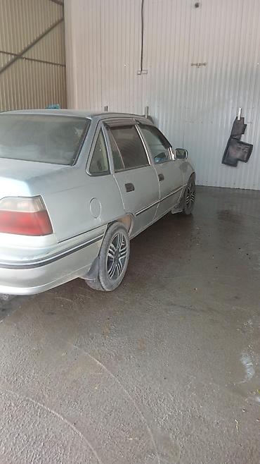 shevrolet lacetti: Daewoo Nexia: 1994 г., 1.5 л, Механика, Седан — 2
