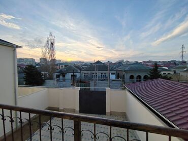 Həyət evləri və villaların satışı: Qaraçuxur qəs. 4 otaqlı, 210 kv. m, Yeni təmirli — 2