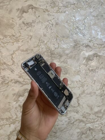 ipone 7 plata: IPhone 6, 64 GB, Matte Silver, Zəmanət, Barmaq izi