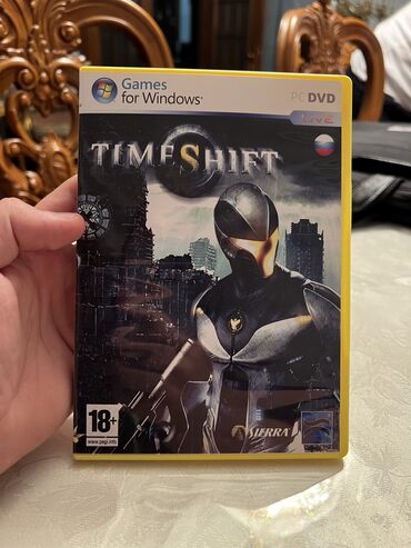 Oyun diskləri: Komputer oyunları. 1 ədədi - 1 manat. Say olaraq çox alan və ya — 18