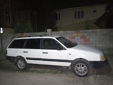 кредит на машину: Volkswagen Passat: 1.8 л, Механика, Бензин, Универсал