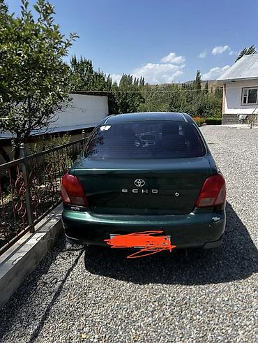 машина антена: Toyota Echo: 2001 г., Автомат, Бензин, Седан — 4