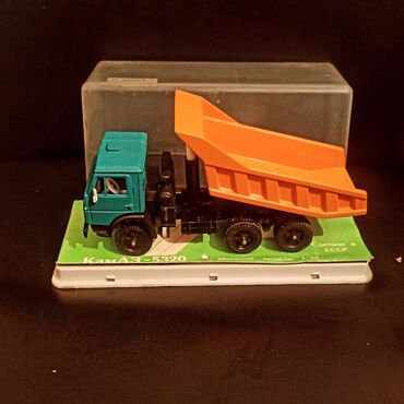 проигрыватель пластинок баку: Kolleksiya üçün SSRİ istehsalı miqyaslı model – KamAZ-5320 dumpper