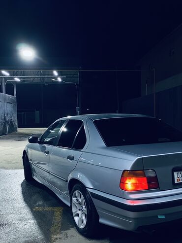 BMW: BMW 3 series: 1996 г., 1.8 л, Механика, Бензин, Седан