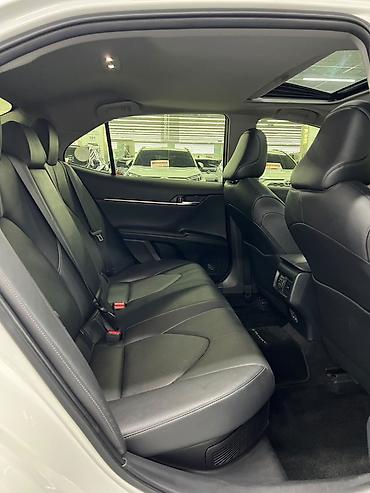 crown 2004: Toyota Camry: 2023 г., 2.5 л, Автомат, Гибрид, Седан — 9