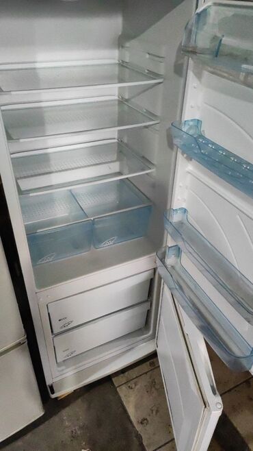 Холодильники: Холодильник Pozis, Б/у, Двухкамерный, 60 * 160 * 60