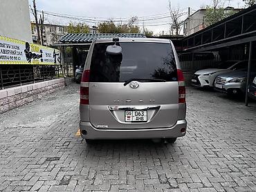 вокси ноах: Toyota Noah: 2003 г., 2 л, Автомат, Минивэн — 3