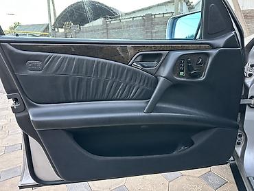 Продажа авто: Mercedes-Benz E-Class: 1998 г., 4.3 л, Автомат, Бензин, Седан — 9