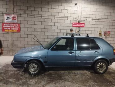 Volkswagen: Volkswagen Golf: 1988 г., 1.8 л, Механика, Бензин, Седан