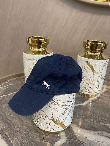 oğlan paltarı: 1ci papaq H&M firmasidir. 6/7 aya kimi. ikinci papaq Disneyindir — 3