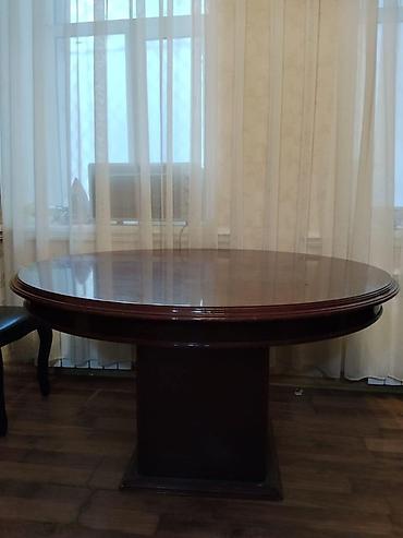 Masalar: Dairəvi yemək masası - Ölçü: diametri 130 sm - Material — 2