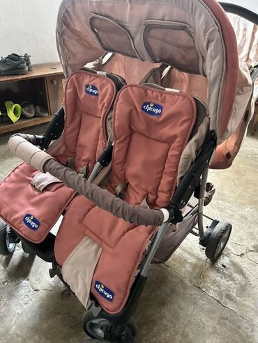 Modullu arabalar: Əkizlər üçün araba