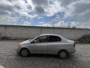 tourer v салон: Седан компакт-класса серебристого цвета. Основные особенности: - — 2