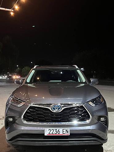 2107 салон: Toyota Highlander: 2021 г., 2.5 л, Автомат, Гибрид, Кроссовер — 4