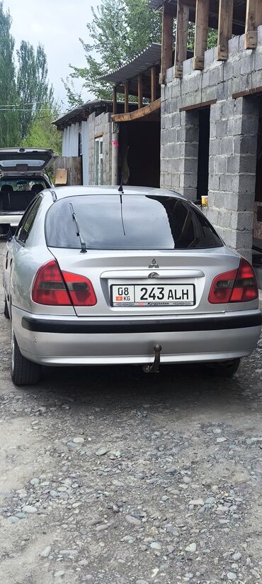 Mitsubishi: Mitsubishi Carisma: 2000 г., 1.8 л, Механика, Седан