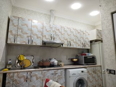 Həyət evləri və villaların satışı: Bayıl 3 otaqlı, 85 kv. m, Yeni təmirli — 2