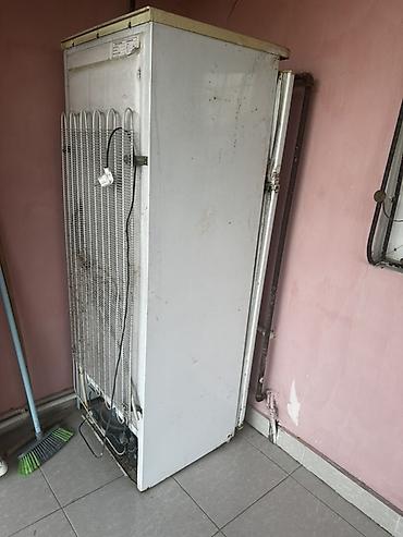 5090 qiymeti: Soyuducu iwlek veziyyetdedi. Qapisinda problem var . Qiymeti zeng — 2