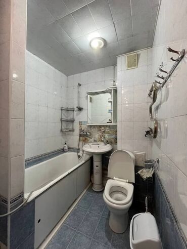 Продажа квартир: 4 комнаты, 86 м², 104 серия, 4 этаж, Косметический ремонт at lalafo.kg — 13 Продажа квартир: 4 комнаты, 86 м², 104 серия, 4 этаж, Косметический ремонт — 13