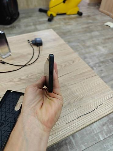 note 3: Sony Xperia 1 III, Б/у, 256 ГБ, цвет - Черный, 1 SIM — 5