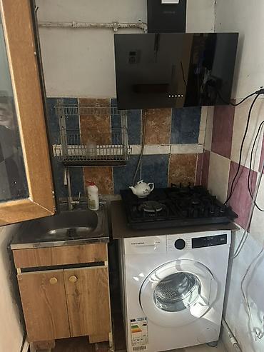 qarayev: Bakı, 8-ci kilometr, 1 otaqlı, Köhnə tikili, m. Qara Qarayev, 30 kv. m — 10