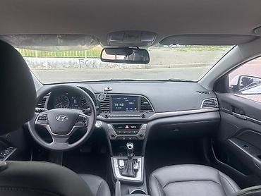 elantra duman: Hyundai Elantra: 1.6 l | 2018 il Sedan — 8