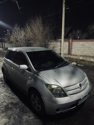тайота истема: Toyota ist: 2004 г., 1.3 л, Автомат, Бензин, Хэтчбэк