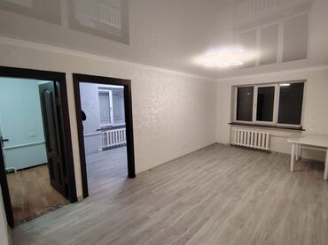 продаю в связи с переездом: 2 комнаты, 43 м², 104 серия, 4 этаж, Евроремонт