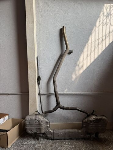 Bamperlər, buferlər: Ön, Audi A7, 2021 il, Almaniya, Ünvandan götürmə — 4