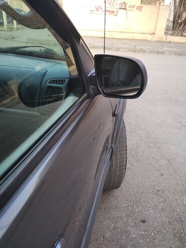 Mazda: Mazda Tribute: 2.3 l | 2004 il Ofrouder/SUV — 13