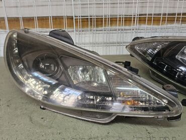 Передние фары: Комплект передних фар Peugeot 2000 г., Б/у, Аналог — 19
