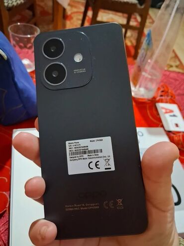 Oppo: OPPO A40 pametni telefon, crne boje, sa ColorOS operativnim sistemom — 8