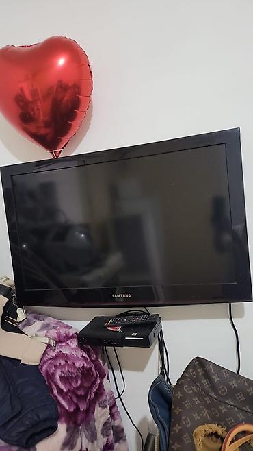 smartbox tv: Samsung LCD televizor + TV tuner - Ekran: təxminən 32" Samsung LCD — 1