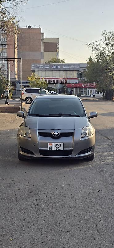 краун 2008: Toyota Auris: 2008 г., 2 л, Механика, Дизель, Хэтчбэк — 2