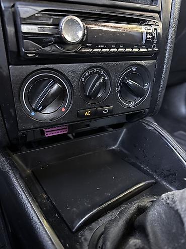 Volkswagen: Volkswagen Golf: 1998 г., 1.4 л, Механика, Бензин, Хэтчбэк — 10