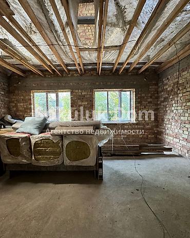 Продажа коттеджей и домов: 🏠Продается дом в г. Шопоков. 🟡Комнаты: 7 + 4 🟡Участок: 12 соток — 9